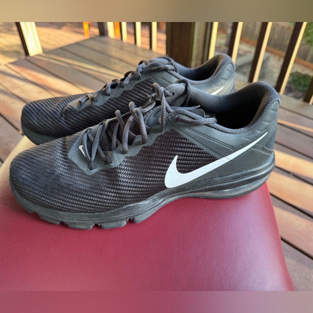 Air Max Trainers - Mens 12.5